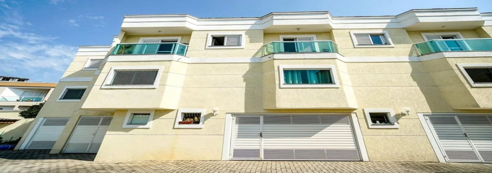 AMR Negócios Imobiliários - Vendas, Locações e Administração de Imóveis.